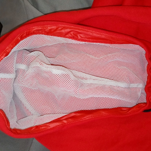 Puma sport sweater.   XXL - Picture 4 of 8